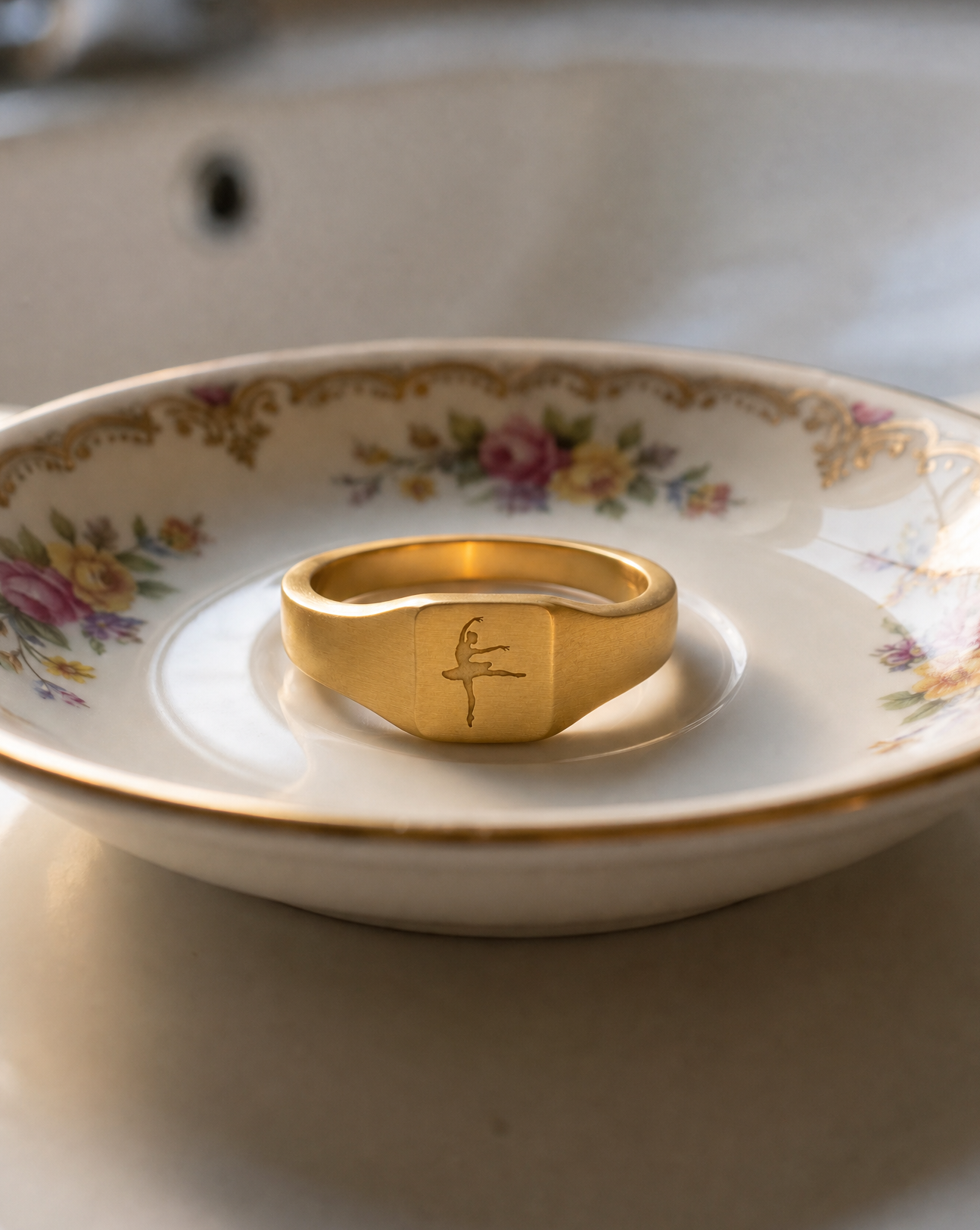 Ballerina Signet Ring